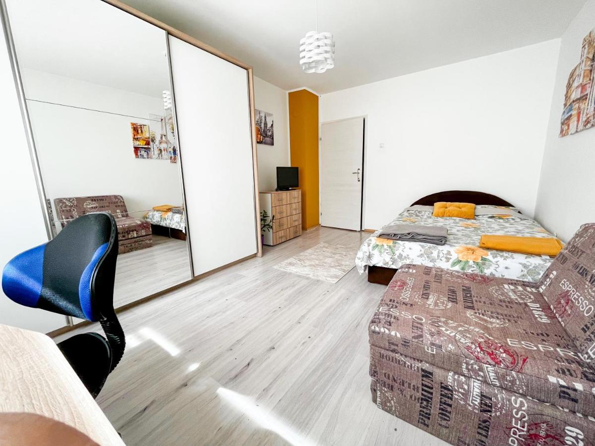 Sova Apartment Vrsac Ngoại thất bức ảnh